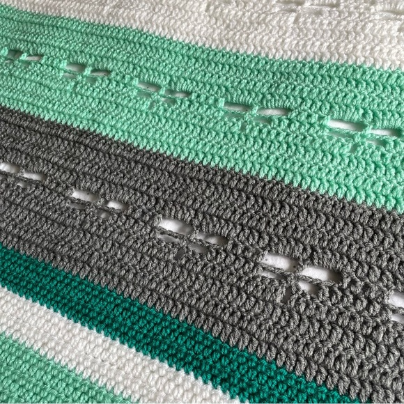 Dragon Fly Green & Grey Handmade Crochet Throw Blanket - Picture 5 of 5